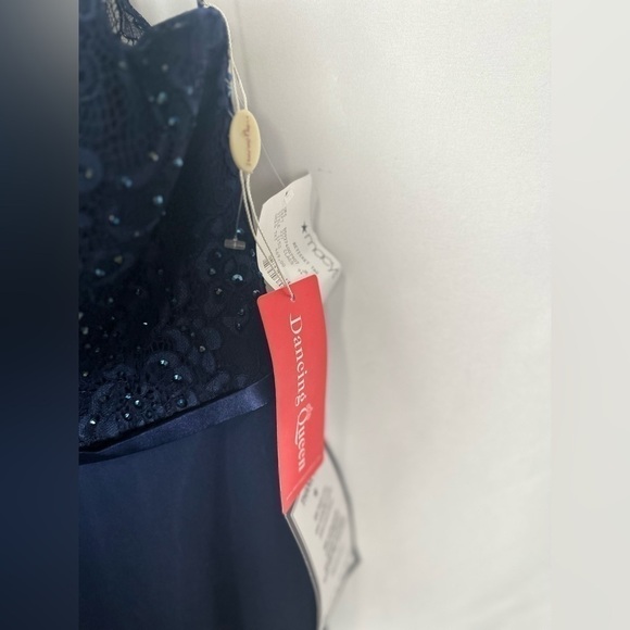 NWT Dancing Queen Sleeveless Scalloped Lace IllusionGown - Picture 4 of 5